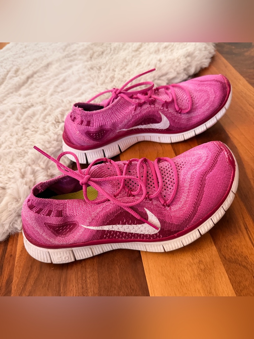 Nike Flyknit Free 3.0 Women’s Magenta Pink Sock Knit Athletic Running Shoes sz 7